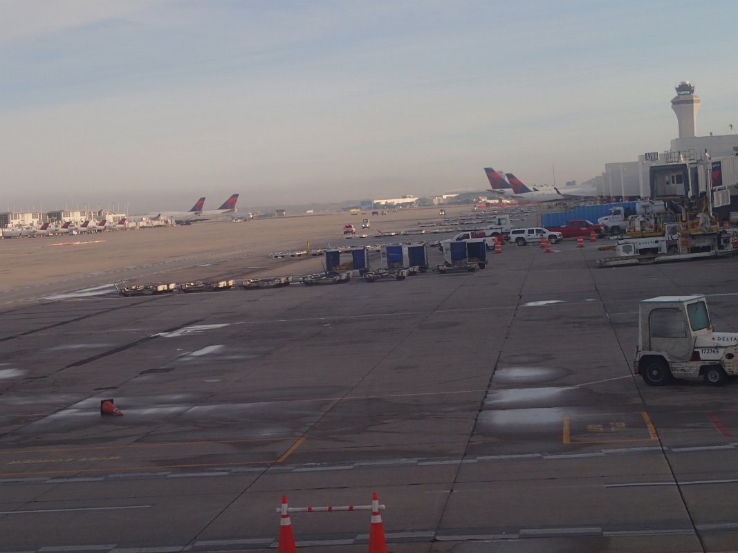 PA281211